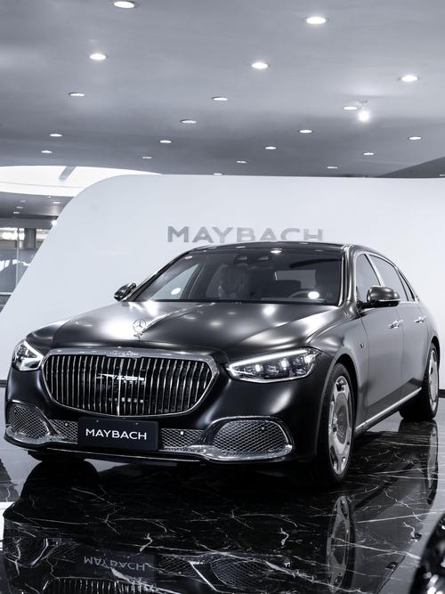 重庆82岚图汽车的售后服务让用户无忧出行，迈巴赫未来的豪华车趋势